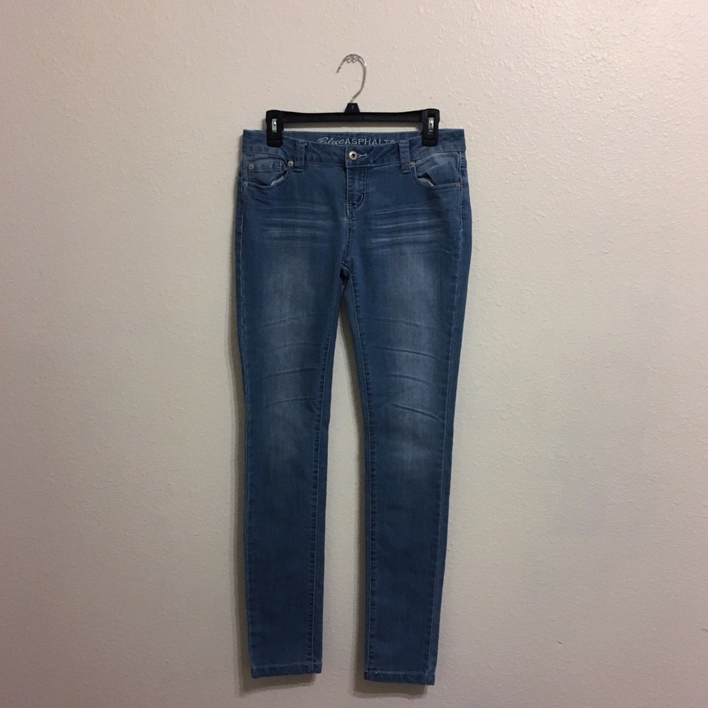 Form fitting jeans